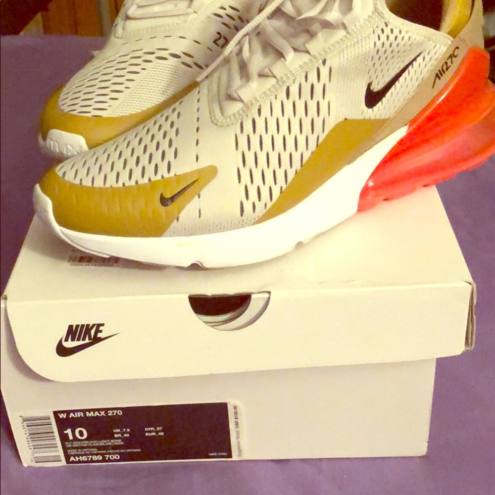 Nike Women’s Air max 270